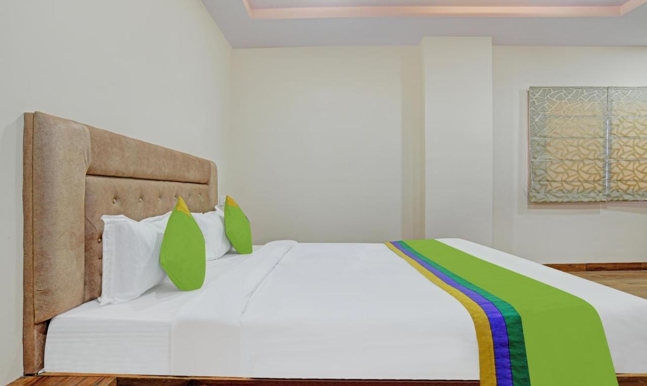 Treebo Nirvana Elite Hotel 3*